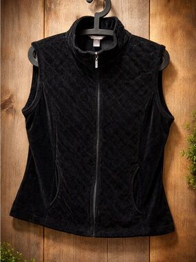 White Stag Black Quilted Velvet Sleeveless Vest